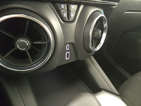 Used 2022 Chevrolet Blazer LT AWD/4WD image 22