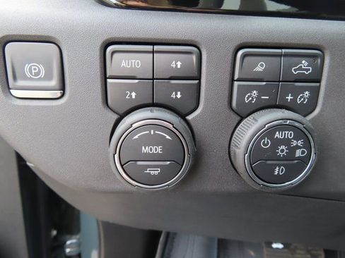 Certified 2025 Chevrolet Silverado 1500 ZR2 w/ Technology Package image 44