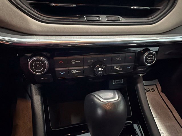 Used 2023 Jeep Compass Limited w/ Sun and Sound Group AWD/4WD image 27