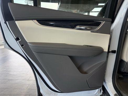 Used 2023 Cadillac XT6 Premium Luxury AWD/4WD image 37
