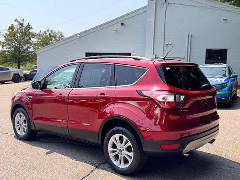 Used 2018 Ford Escape SE AWD/4WD image 4