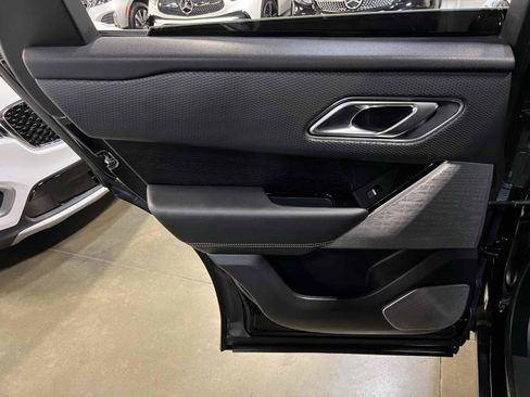 Used 2018 Land Rover Range Rover Velar R-Dynamic SE image 80