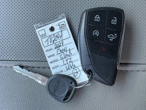 Used 2024 Chevrolet Silverado 1500 LTZ image 33