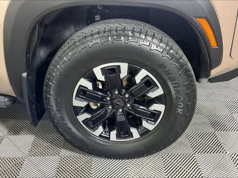 Used 2023 Nissan Frontier PRO-4X w/ Pro Convenience Package AWD/4WD image 12