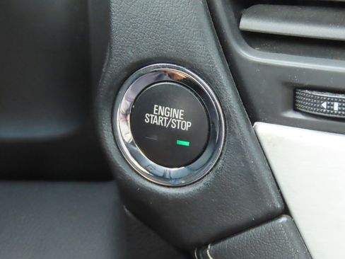 Used 2015 GMC Yukon SLT w/ Open Road Package RWD image 32