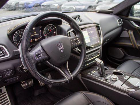 Used 2022 Maserati Ghibli Modena Q4 image 11