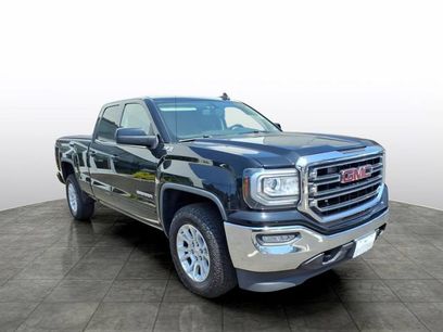Used 2017 GMC Sierra 1500 SLE w/ SLE Value Package