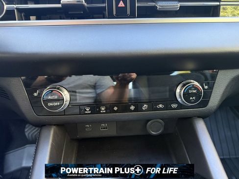 Used 2023 Mitsubishi Outlander SE Black Edition image 16