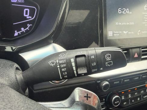 Used 2020 Kia Niro EX Premium FWD image 23