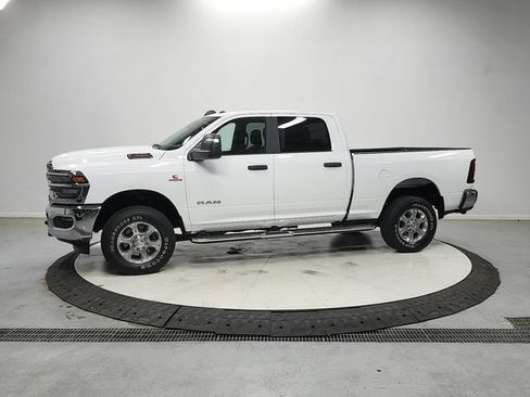 Used 2025 RAM 2500 Big Horn AWD/4WD image 4