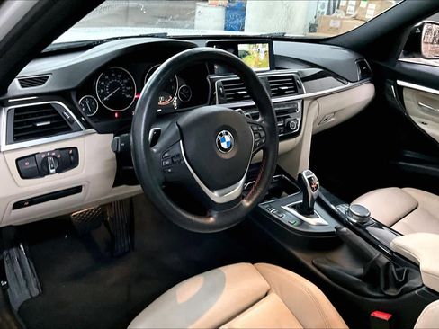 Used 2018 BMW 330i Sedan image 16