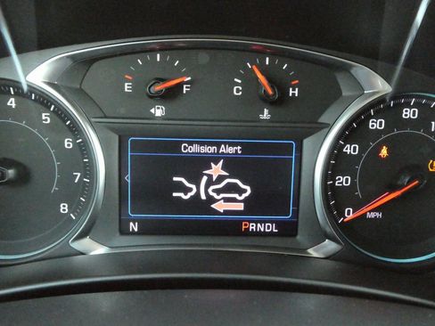 Used 2024 Chevrolet Equinox LT image 44