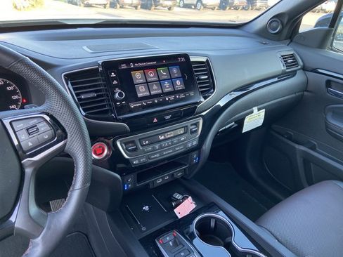 Used 2026 Honda Ridgeline Black Edition image 23