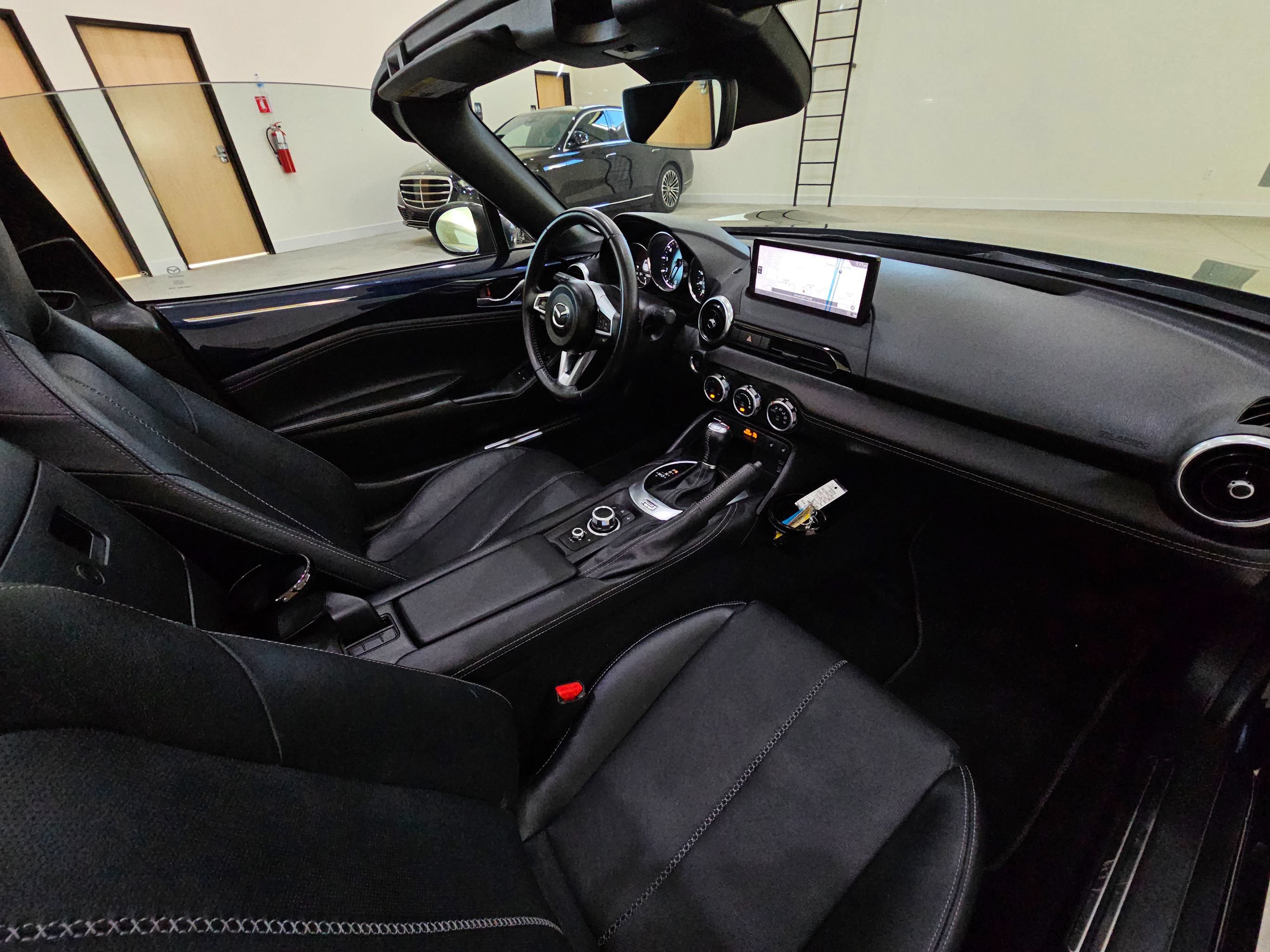 Used 2025 MAZDA MX-5 Miata RF Grand Touring RWD image 31