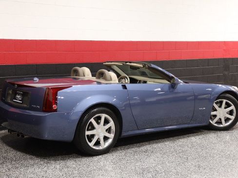 Used 2005 Cadillac XLR RWD image 8