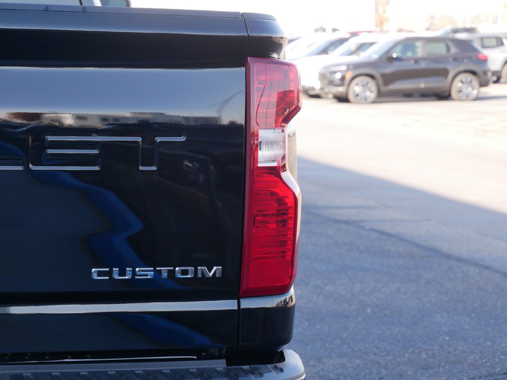 New 2026 Chevrolet Silverado 2500 Custom w/ Custom Value Package AWD/4WD image 7