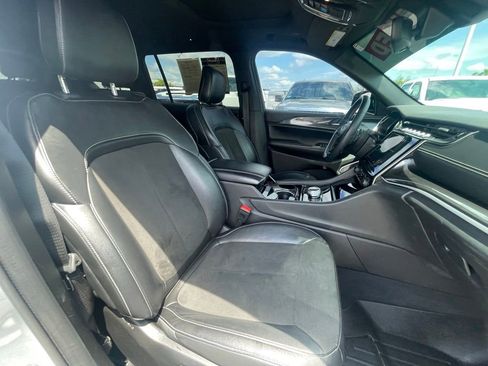 Used 2022 Jeep Grand Cherokee L Laredo AWD/4WD image 27