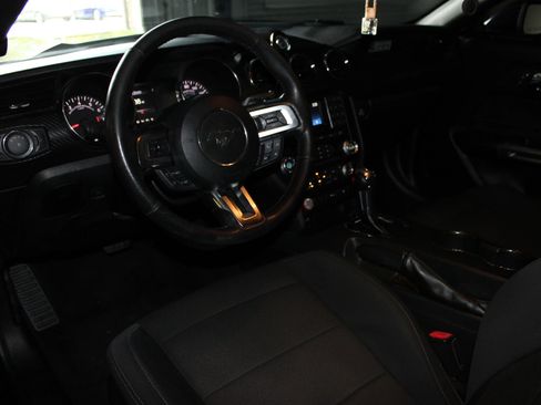 Used 2016 Ford Mustang Coupe image 16