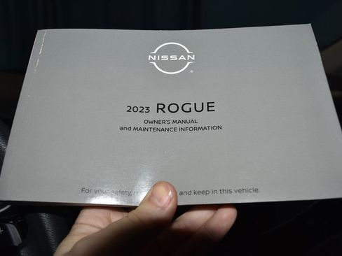 Certified 2023 Nissan Rogue SV image 9