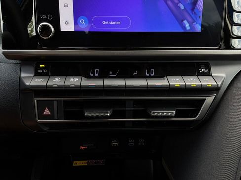 Used 2025 Toyota Camry LE w/ Convenience Package FWD image 27