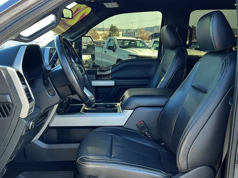 Used 2022 Ford F350 Lariat w/ Black Appearance Package image 30