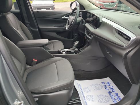 Used 2024 Buick Encore GX Preferred FWD image 25