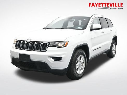 Used 2017 Jeep Grand Cherokee Laredo AWD/4WD image 1