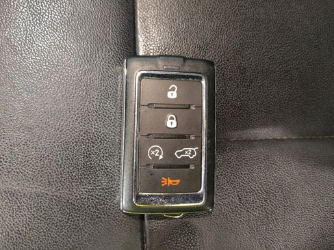 Used 2021 Jeep Grand Cherokee L Limited AWD/4WD image 32