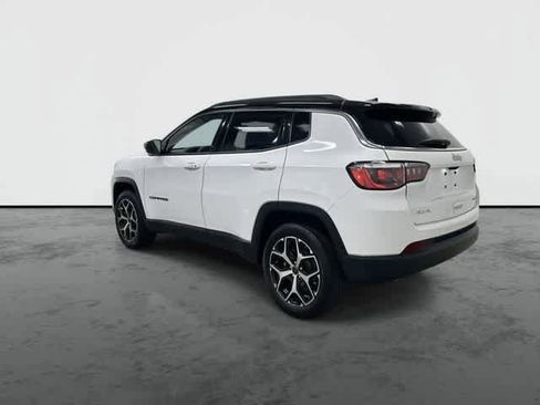 Used 2025 Jeep Compass Limited AWD/4WD image 9