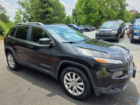 Used 2015 Jeep Cherokee Limited AWD/4WD image 3
