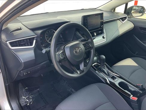 Used 2022 Toyota Corolla LE FWD image 18