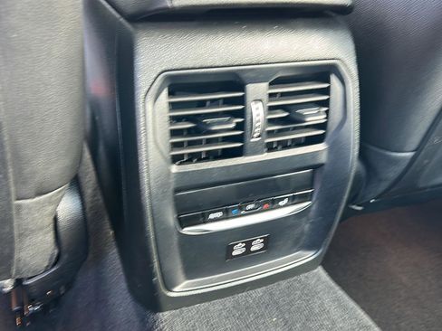 Used 2024 BMW 330e xDrive AWD/4WD image 27