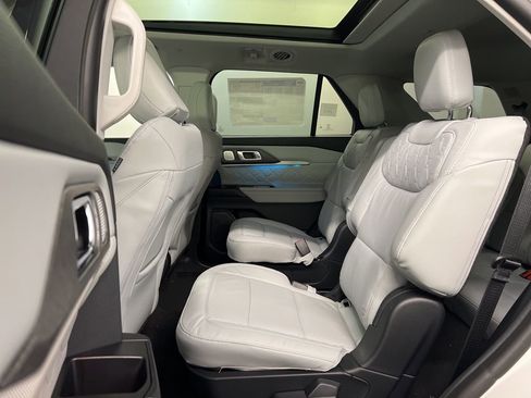 New 2026 Ford Explorer Platinum w/ LUX Leather Package image 34