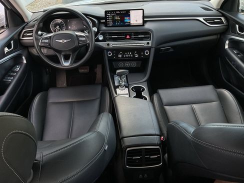 Used 2025 Genesis G70 2.5T image 18