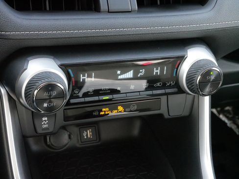 Certified 2025 Toyota RAV4 LE image 23