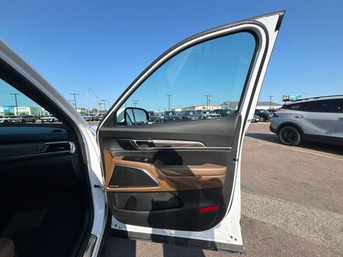 Used 2022 Kia Telluride SX w/ SX Prestige Package AWD/4WD image 35
