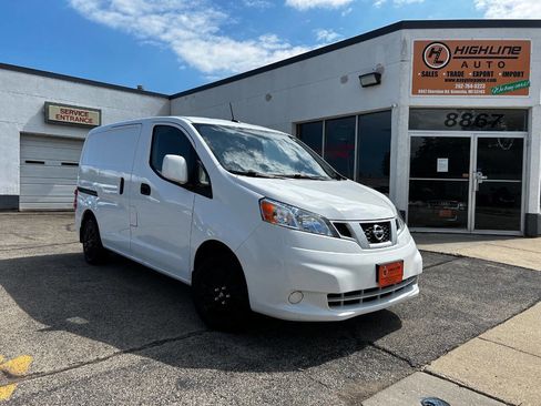 Used 2021 Nissan NV200 SV image 2