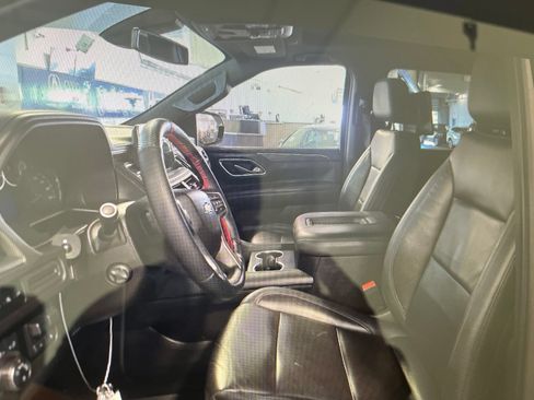 Used 2021 Chevrolet Suburban LT w/ LT Signature Package RWD image 8