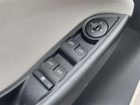 Used 2018 Ford Focus SE image 21