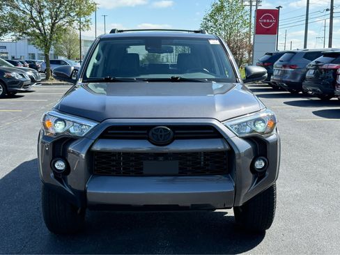 Used 2023 Toyota 4Runner SR5 Premium w/ Moonroof Package AWD/4WD image 2
