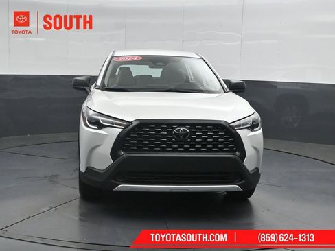 Used 2024 Toyota Corolla Cross L AWD/4WD image 5