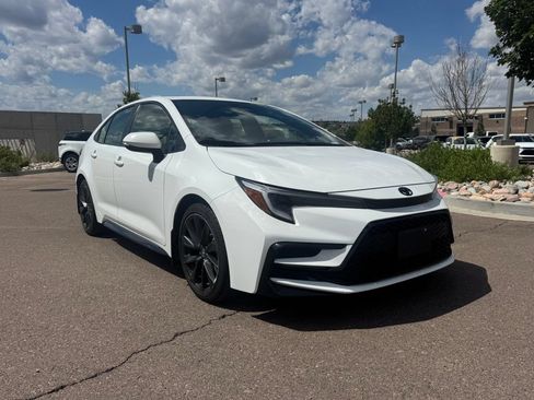Used 2024 Toyota Corolla SE w/ SE Premium Package FWD image 1