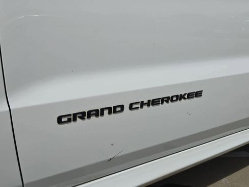 Used 2016 Jeep Grand Cherokee High Altitude image 12