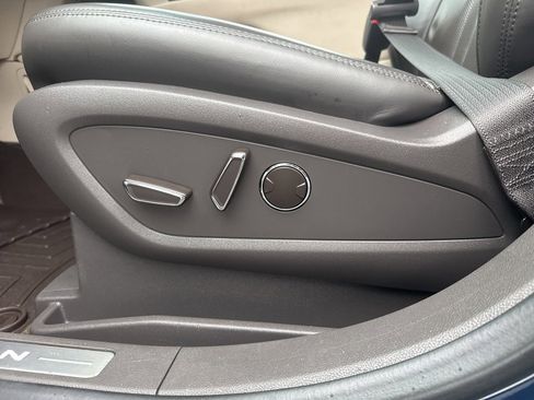 Used 2020 Lincoln Nautilus Reserve image 15