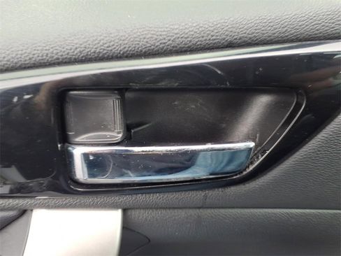 Used 2024 Mitsubishi Eclipse Cross SE image 13