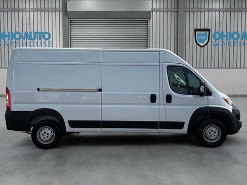 Used 2025 RAM ProMaster 2500 w/ Convenience Group FWD image 5