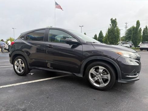 Certified 2017 Honda HR-V EX image 4
