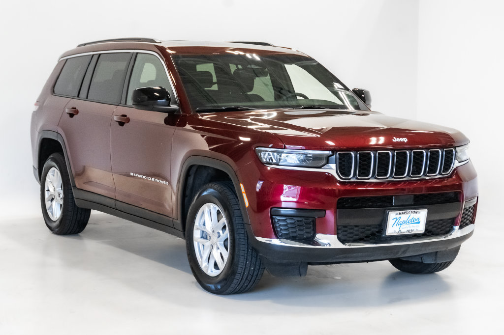 Certified 2025 Jeep Grand Cherokee L Laredo w/ Luxury Tech Group I AWD/4WD image 5