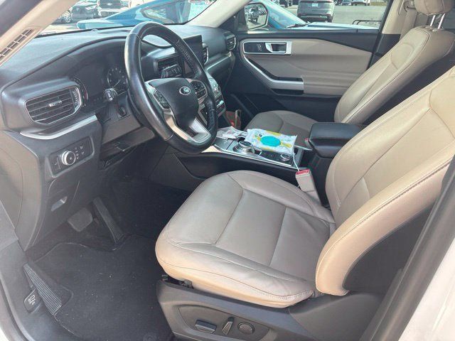Certified 2020 Ford Explorer XLT w/ Equipment Group 202A AWD/4WD image 16