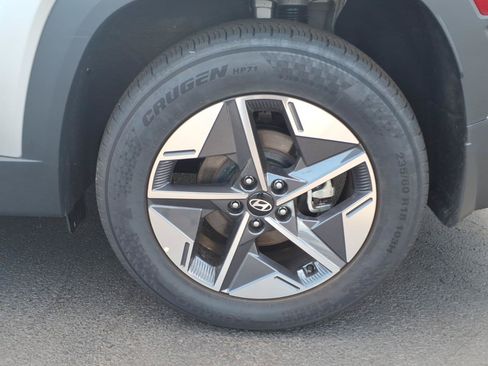 Certified 2025 Hyundai Tucson SEL AWD/4WD image 10